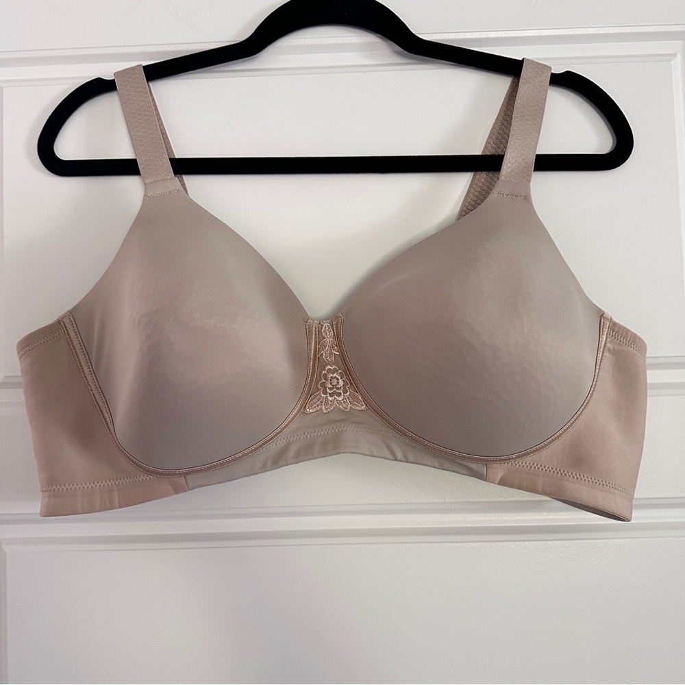Vanity Fair tan bra size 44C